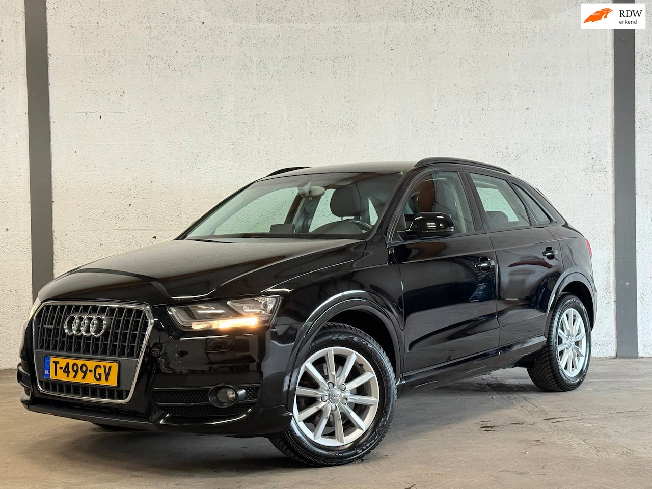 Audi Q3 - 2.0 TFSI quattro Automaat|Navi|Cruise|Volledig Onderhouden !! - AutoWereld.nl