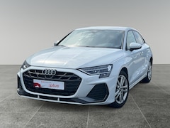 Audi A3 Sportback - 40 204pk TFSI e S Line Parkeersensoren voor en achter | Achteruitrijcamera | MMI Navigatie