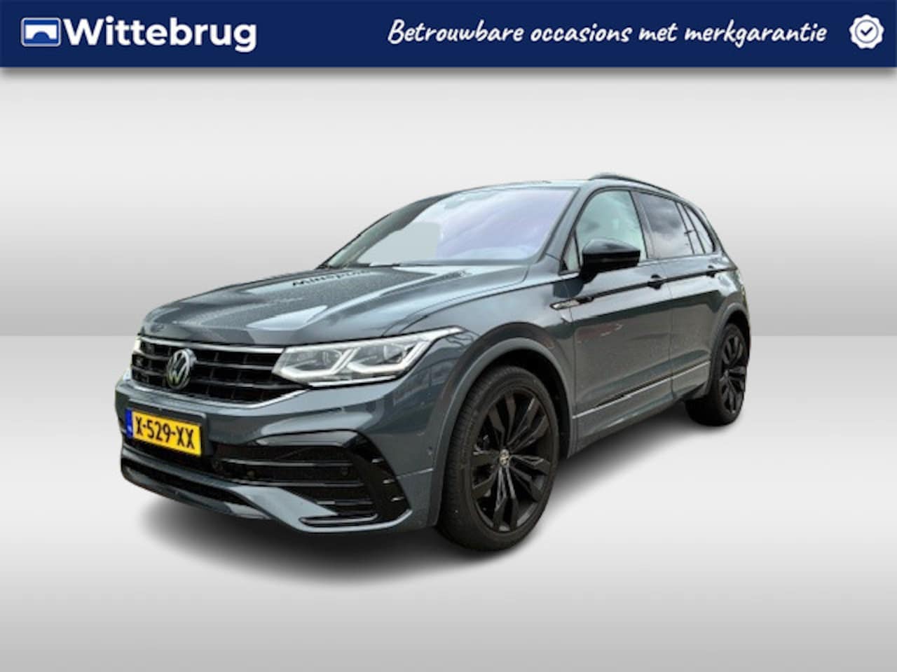 Volkswagen Tiguan - 1.5 TSI R-Line Business / App connect / Panodak / 360 Camera / Black Style / Trekhaak wegk - AutoWereld.nl
