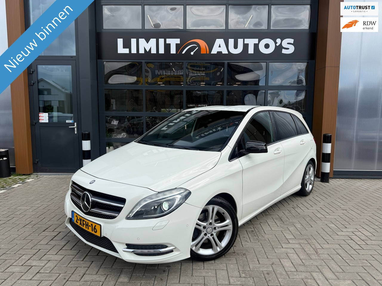 Mercedes-Benz B-klasse - 180 Ambition Airco/Pdc.v+a/St.verwarming/Navi/Xenon/Apk - AutoWereld.nl