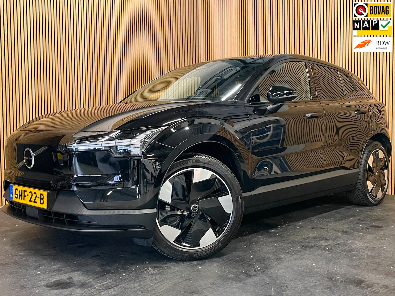 Volvo EX30 - Single Motor Extended Range Plus 69 kWh|94% SOH|476 WLTP|GROTE ACCU|CAMERA|CLIMA+CRUISE|ST - AutoWereld.nl