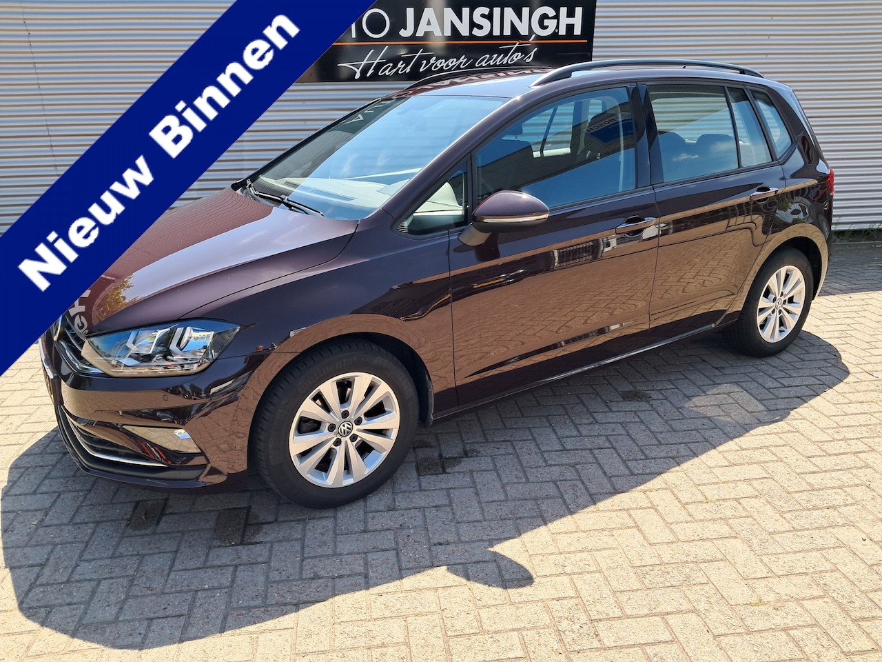 Volkswagen Golf Sportsvan - Automaat!! 83.209 km!! Comfortline | Clima | Trekhaak | LM Velgen | Ndl auto! | Cruise con - AutoWereld.nl
