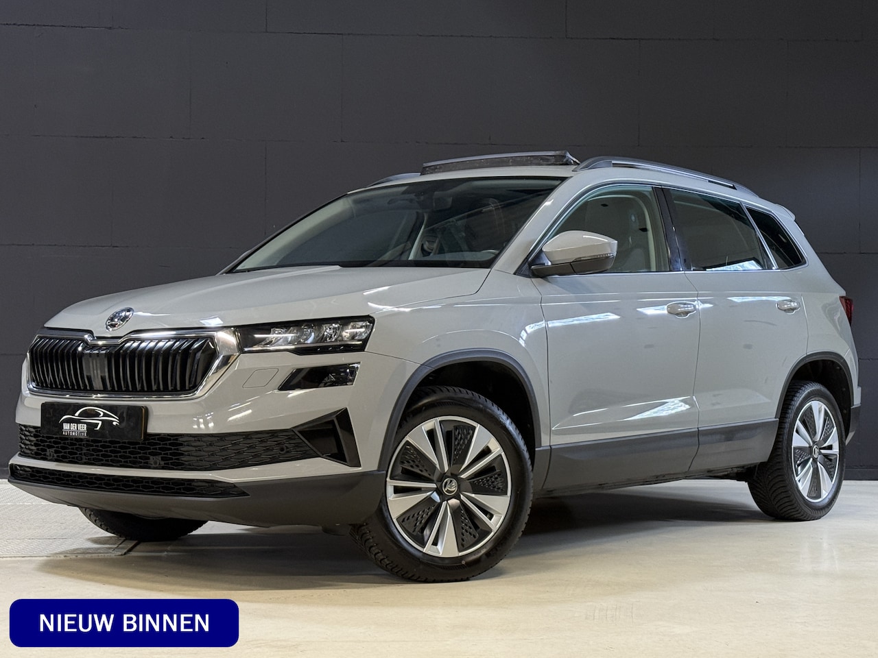 Skoda Karoq - 1.5 TSI ACT Business Edition Plus | Panoramadak | Camera | Adaptive cruise | Stoelverwarmi - AutoWereld.nl