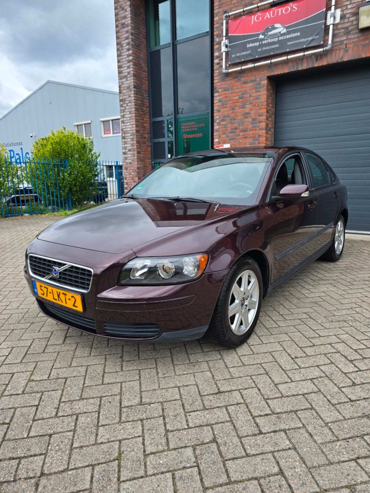 VOLVO S40