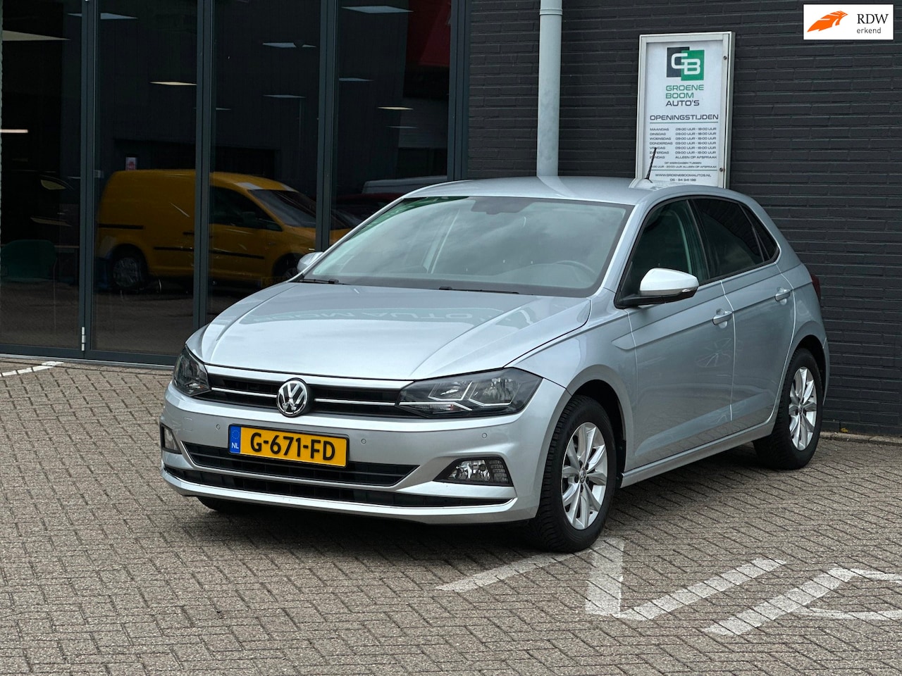 Volkswagen Polo - 1.0 TSI Beats/STOELVERWARMING/CARPLAY/PARKEERSENSOR/NETTE STAAT!! - AutoWereld.nl