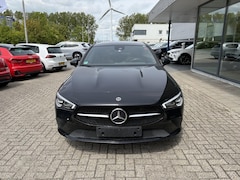 Mercedes-Benz CLA-klasse Shooting Brake - 250 e AMG Line | Panoramadak | Stoelverwarming | Achteruitrijcamera | Leder | zomer&winter