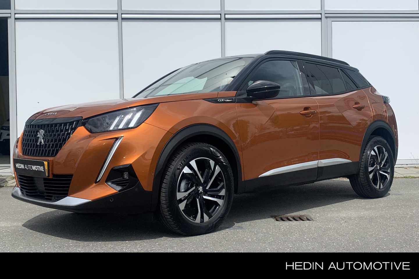 Peugeot 2008 - 130PK GT-Line | Trekhaak | All season banden | Adaptieve cruise | Camera | - AutoWereld.nl