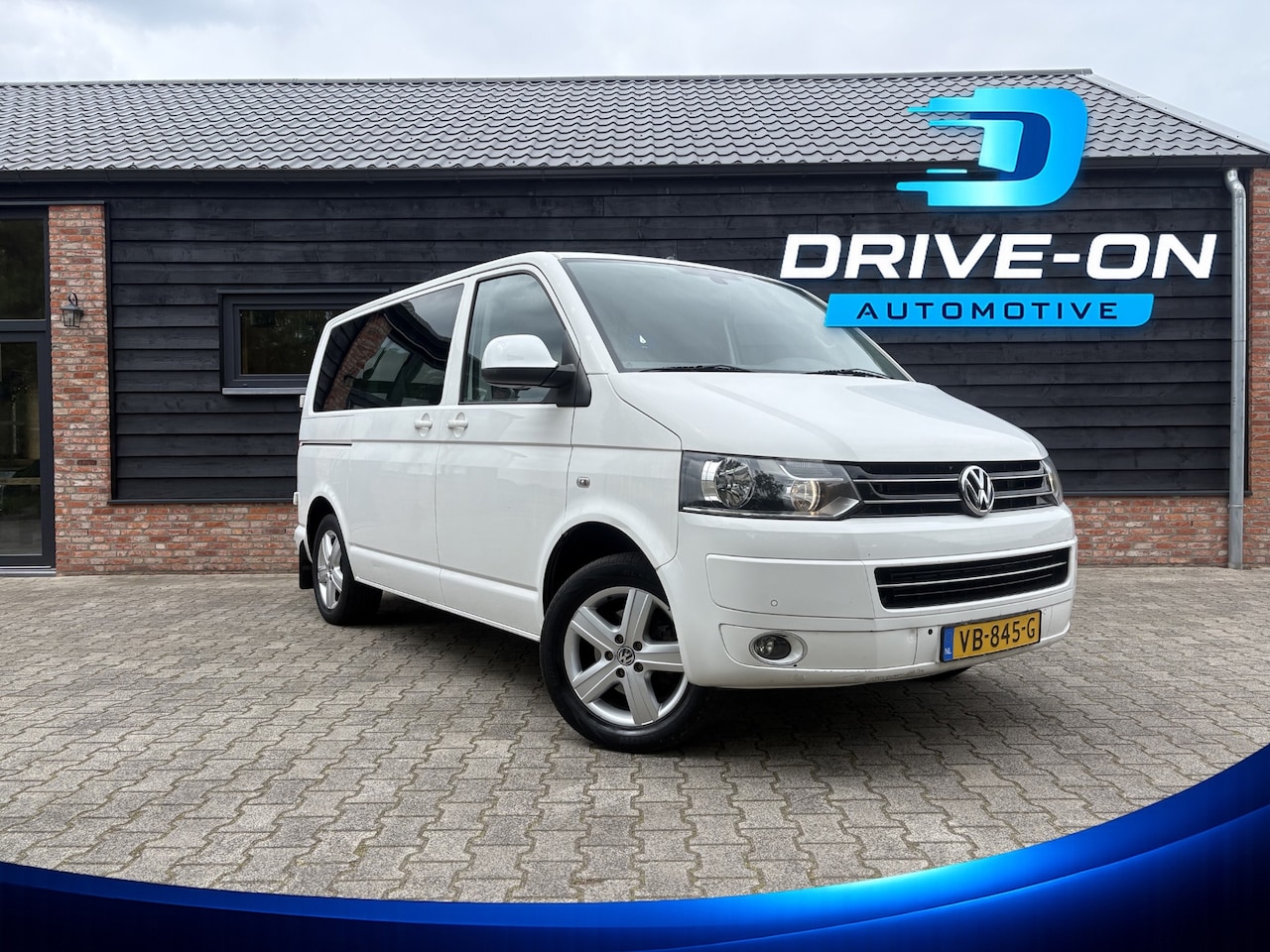 Volkswagen Transporter - 2.0 TDI L1H1 4Motion DC - 5 pers - cruise - AutoWereld.nl