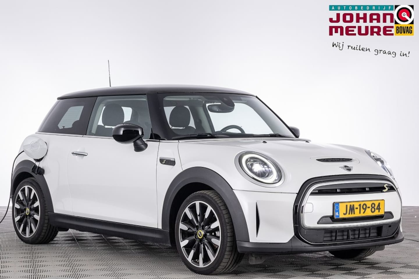MINI Mini-Electric - Camden Plus Edition 33 kWh | LEDER | Sportstoelen | Full LED | NAVI | ECC | SOH: 100% | -2 - AutoWereld.nl