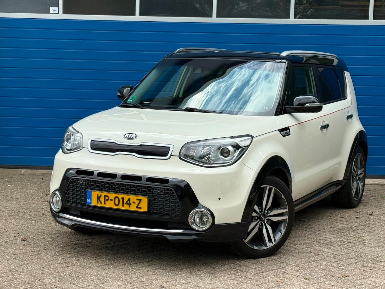 Kia Soul - 1.6 CRDi X-ecutive|Leder|Navi. - AutoWereld.nl