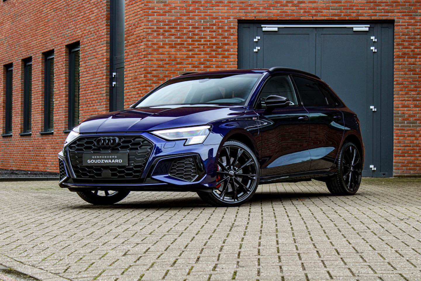 Audi A3 Sportback - 45 TFSI e S edition Competition | Matrix | Sportstoelen | Camera | Trekhaak | Ambianceverl - AutoWereld.nl