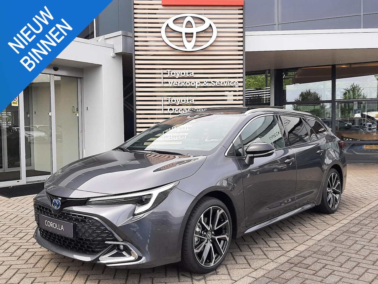 Toyota Corolla Touring Sports - Hybrid 140 Executive NIEUW DIRECT LEVERBAAR PANODAK JBL-AUDIO BLIND SPOT ELEK-KLEP PARK-SE - AutoWereld.nl