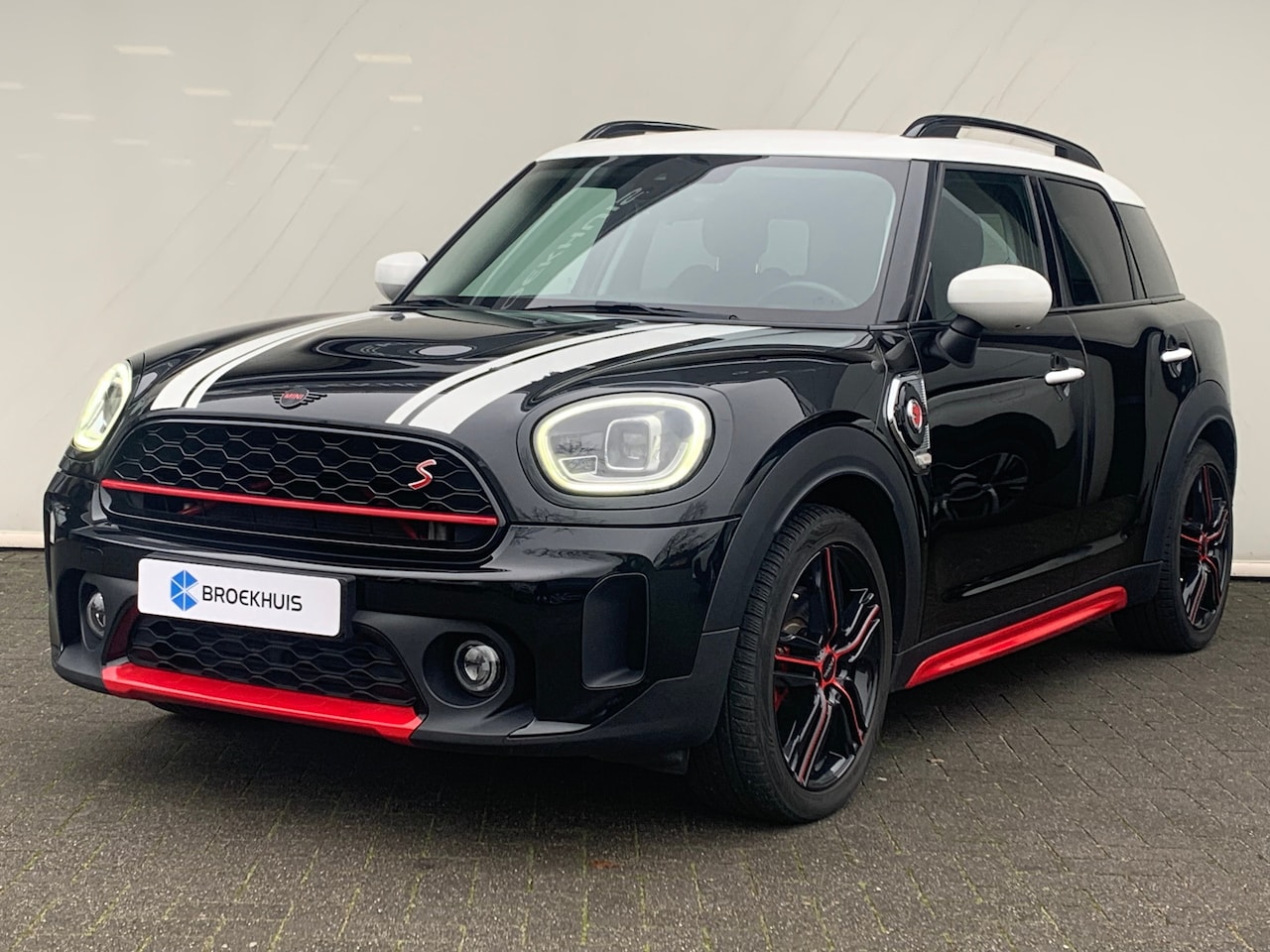 MINI Countryman - 1.5 Cooper S E ALL4 Classic Airco | Cruise Control | Keyless | LED | LMV 19" | Leder | Nav - AutoWereld.nl