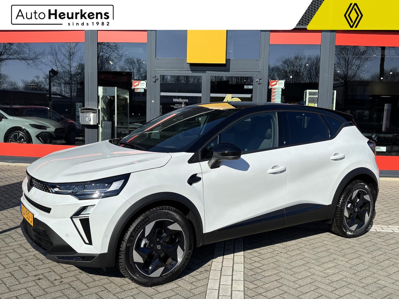 Renault Captur - TCe 115 techno l Handgeschakeld | BTW-Auto | Nieuw -> Geen km's ! - AutoWereld.nl