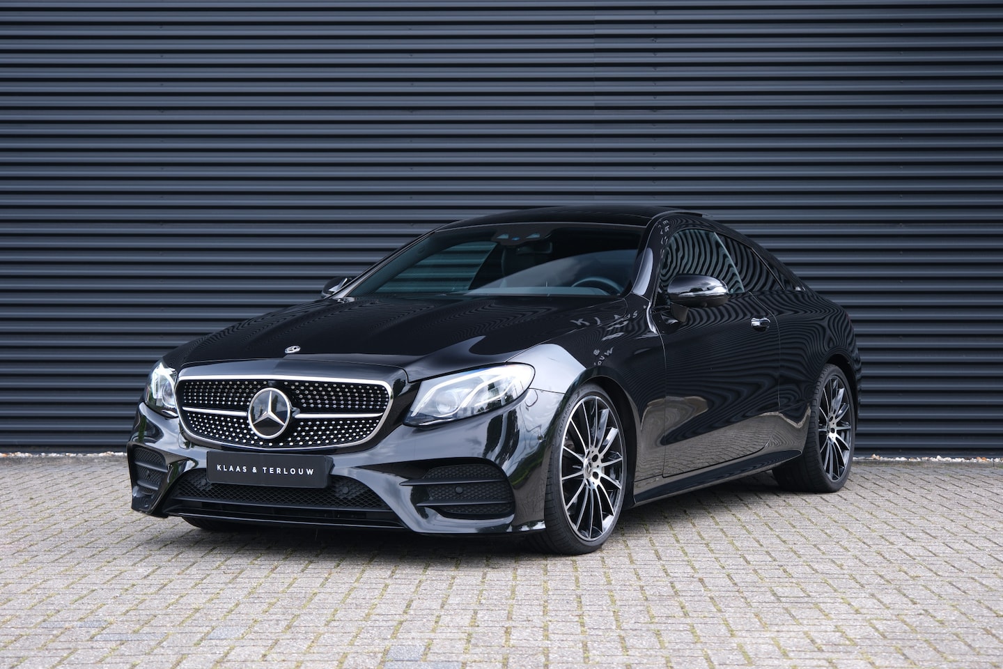 Mercedes-Benz E-klasse Coupé - 400 4MATIC Premium Plus | Burmester | Elektrische stoelen | Panorama dak | Luchtvering | - AutoWereld.nl