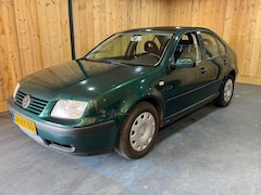 Volkswagen Bora - 1.6-16V 2002 Groen Airco Trekhaak 132.000 KM