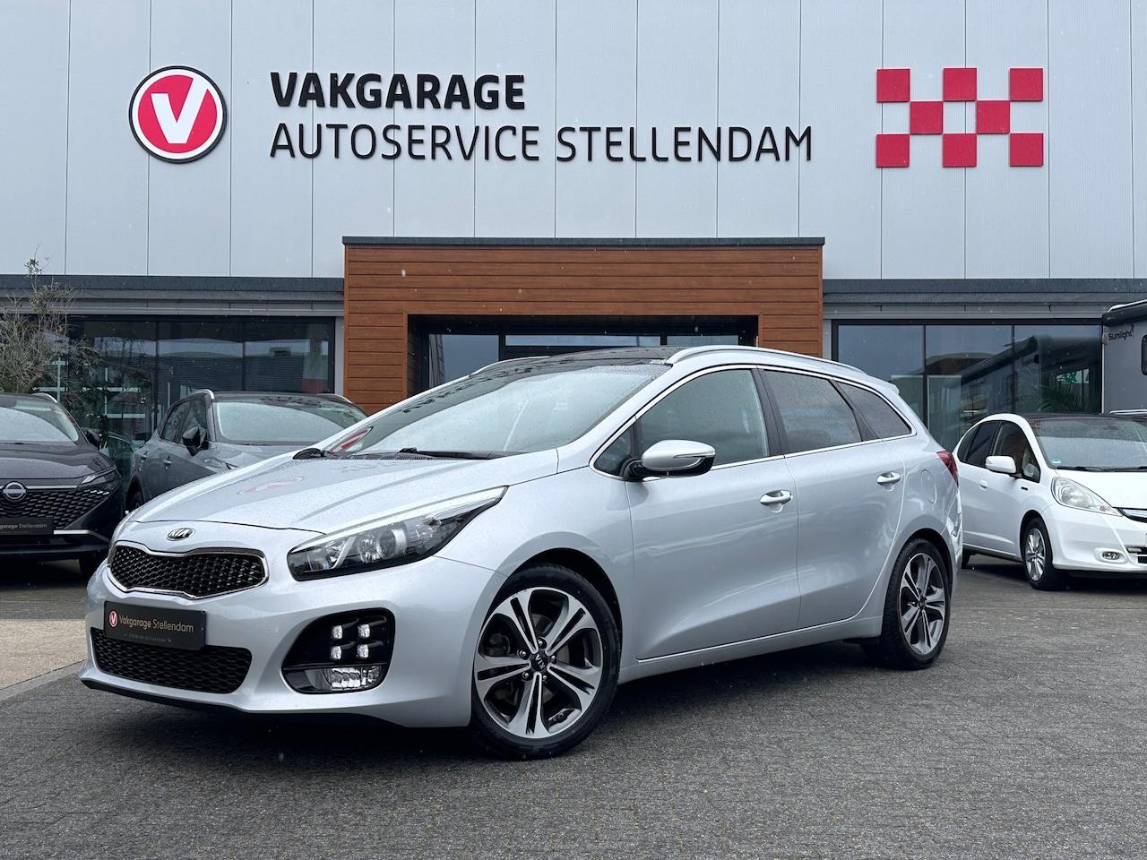 Kia Cee'd Sportswagon - 1.0 T-GDi GT-Line Summer Edition|Trekhaak|Panodak|Stoel/Stuur Verw|Climate Control|Carplay - AutoWereld.nl