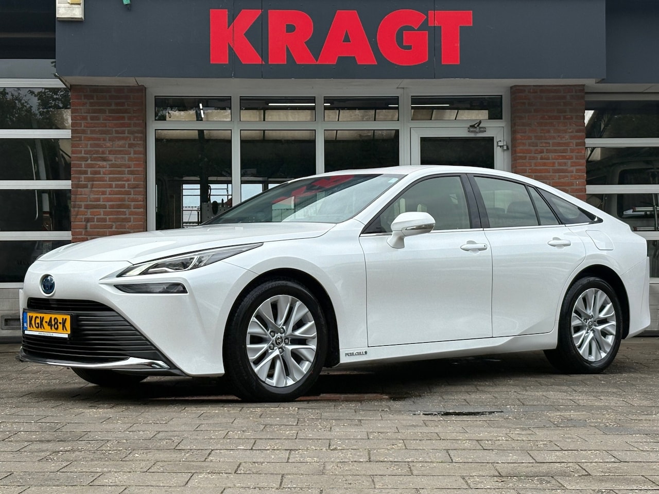 Toyota Mirai - Fabrieksgarantie tot 01-2031! Dynamic - waterstof - camera - adaptieve cruise control -100 - AutoWereld.nl