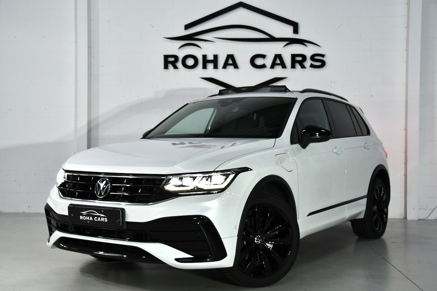 Volkswagen Tiguan - 1.4 TSI eHybrid R-Line Business+ 360, Pano - AutoWereld.nl