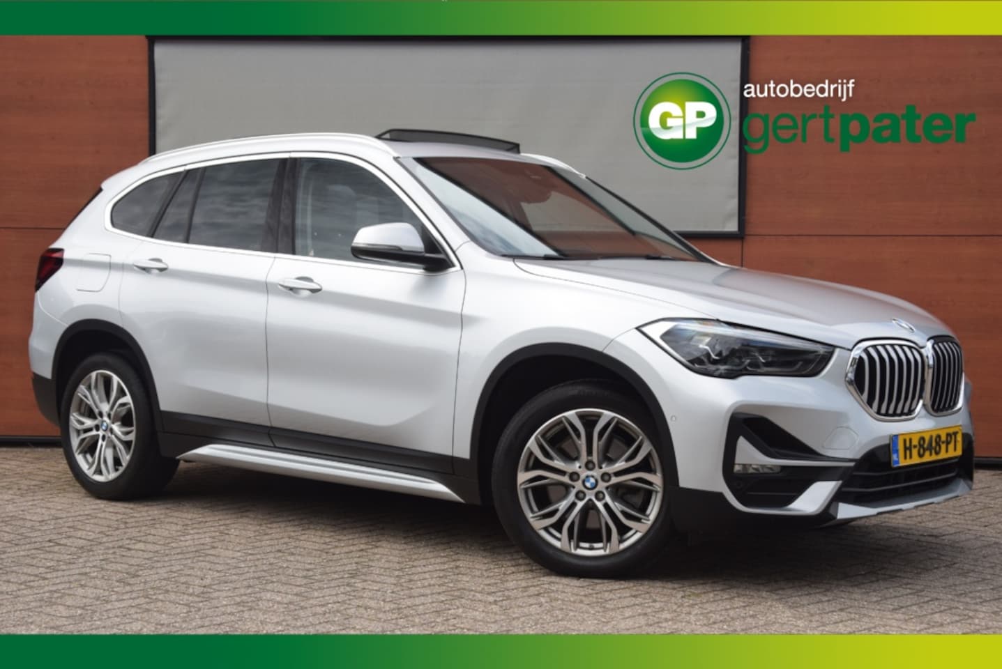 BMW X1 - sDrive20i High Executive Edition Pano/LED/HeadUp/NaviPlus - AutoWereld.nl