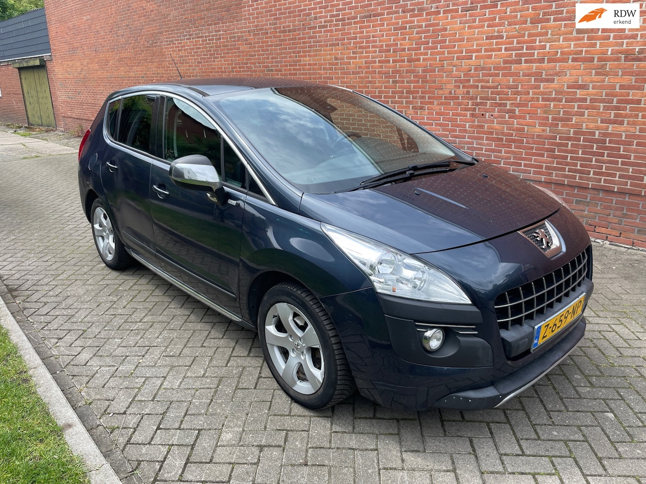 Peugeot 3008 - 1.6 HDiF Active Clima Cruise PDC - AutoWereld.nl