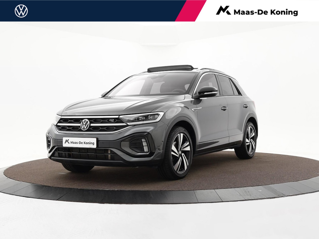Volkswagen T-Roc - 1.5 TSI 150pk DSG R-Line Business · Camera · Panoramadak · Trekhaak afneembaar · Apple/And - AutoWereld.nl