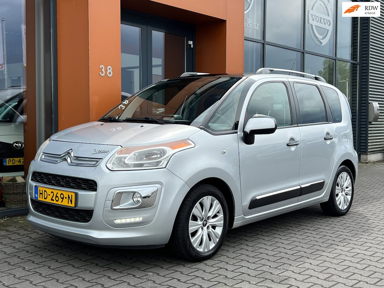 Citroën C3 Picasso - 1.4VTi |Pano|Navi|Cruise|Bluetooth|PDC - AutoWereld.nl