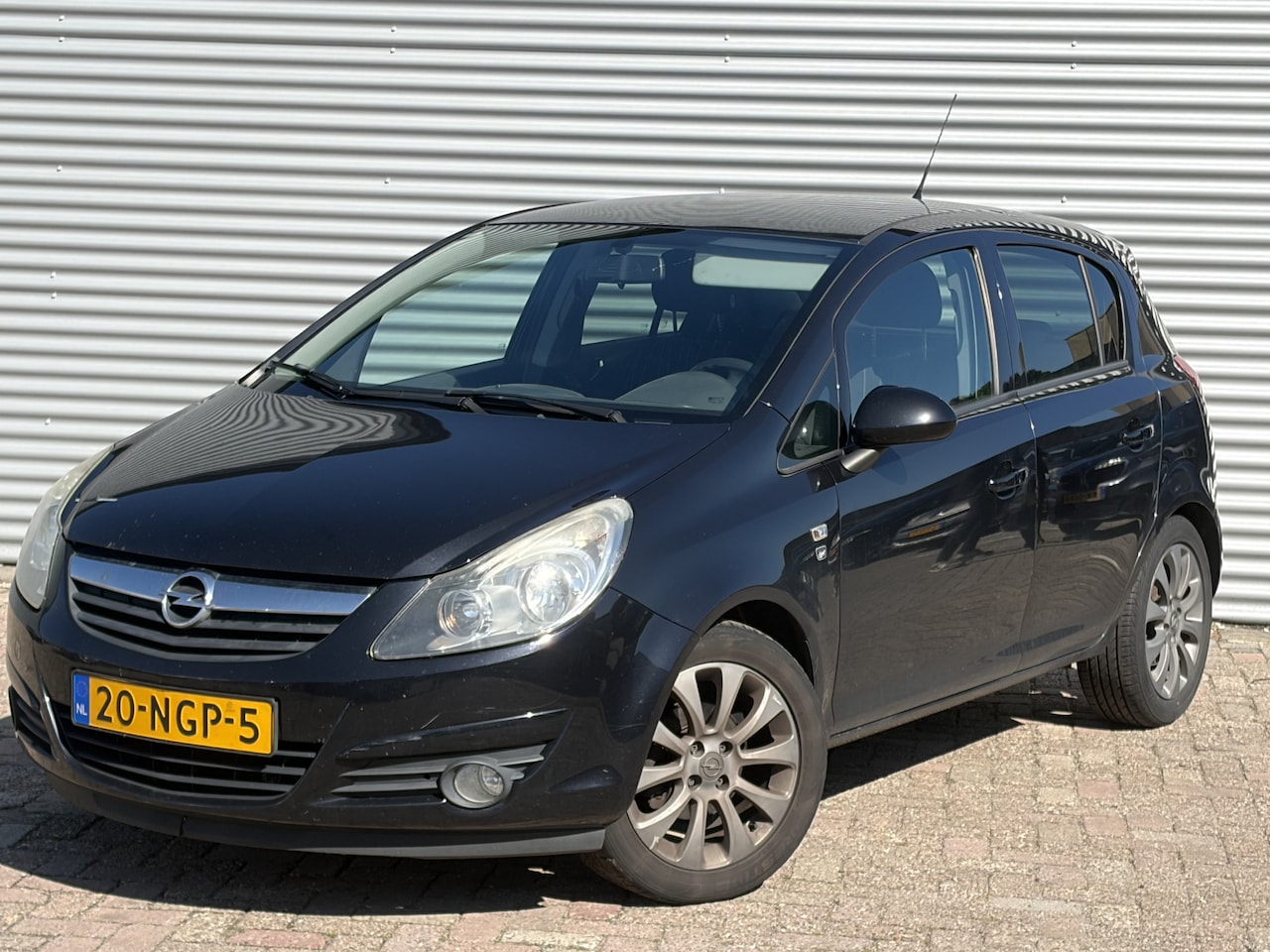Opel Corsa - 1.4-16V '111' Edition | Nieuw Binnen | Trekhaak | Airco | Cruise Control | APK 25-10-2026 - AutoWereld.nl