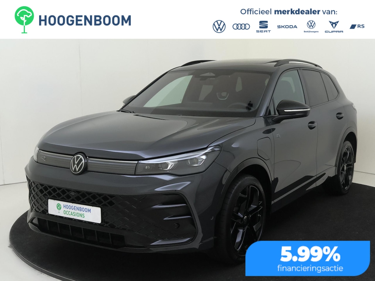 Volkswagen Tiguan - 1.5 eHybrid R-Line Edition | SoH 100% | Panoramadak | Harman/kardon | Black style | Adapti - AutoWereld.nl