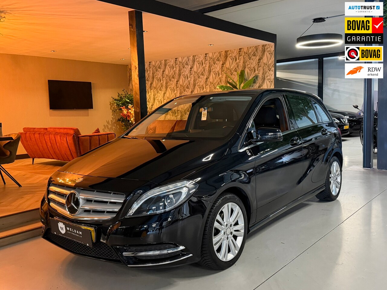 Mercedes-Benz B-klasse - 1.8 Ambition | Trekhaak | Cruise | Navi | Airco | PDC | LED | NAP - AutoWereld.nl
