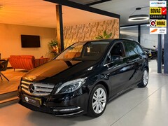 Mercedes-Benz B-klasse - 1.8 Ambition | Trekhaak | Cruise | Navi | Airco | PDC | LED | NAP