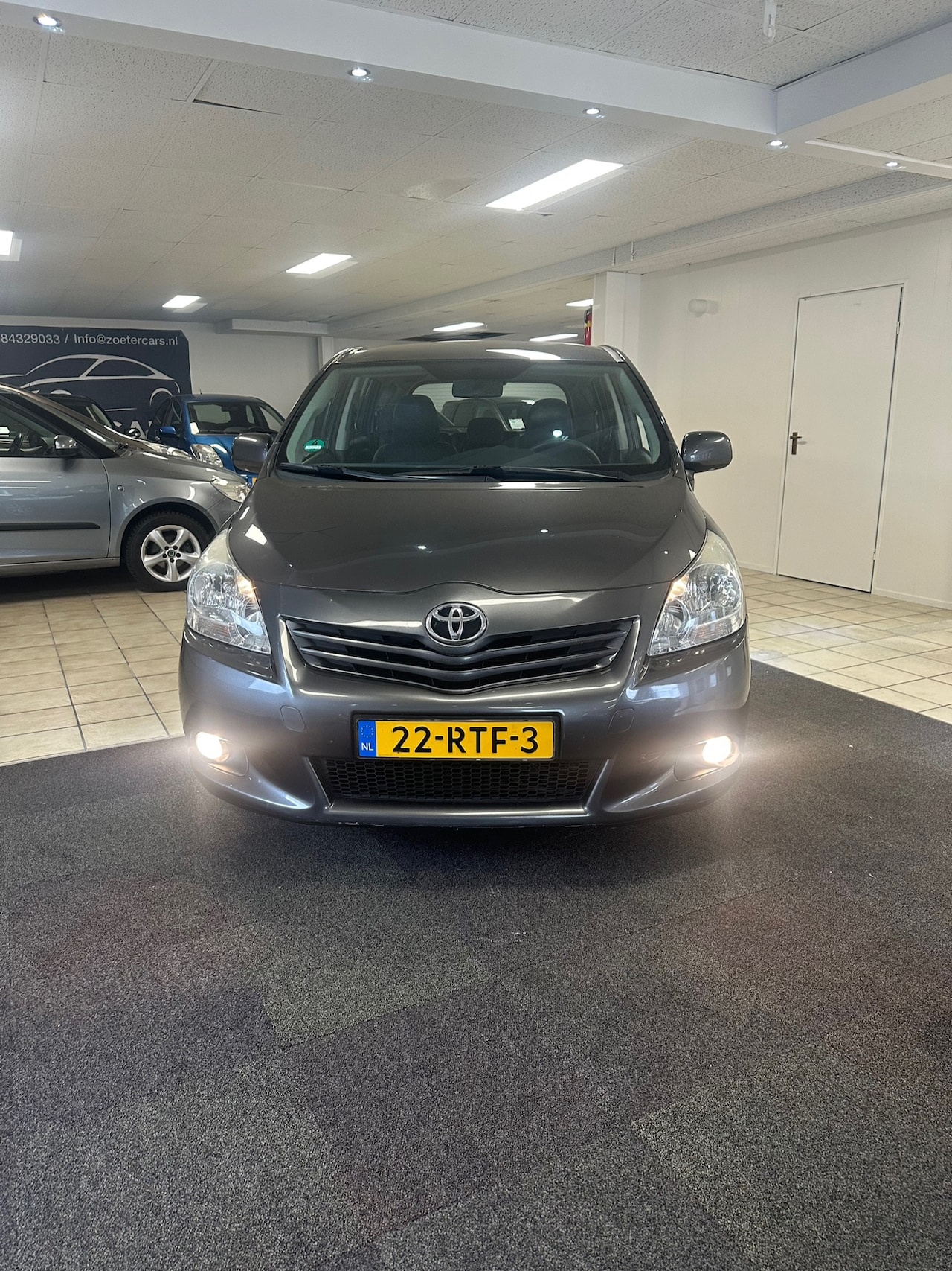 Toyota Verso - 1.8 VVT-i Business 1.8 VVT-i Business,Export prijs .NAP.Airco - AutoWereld.nl