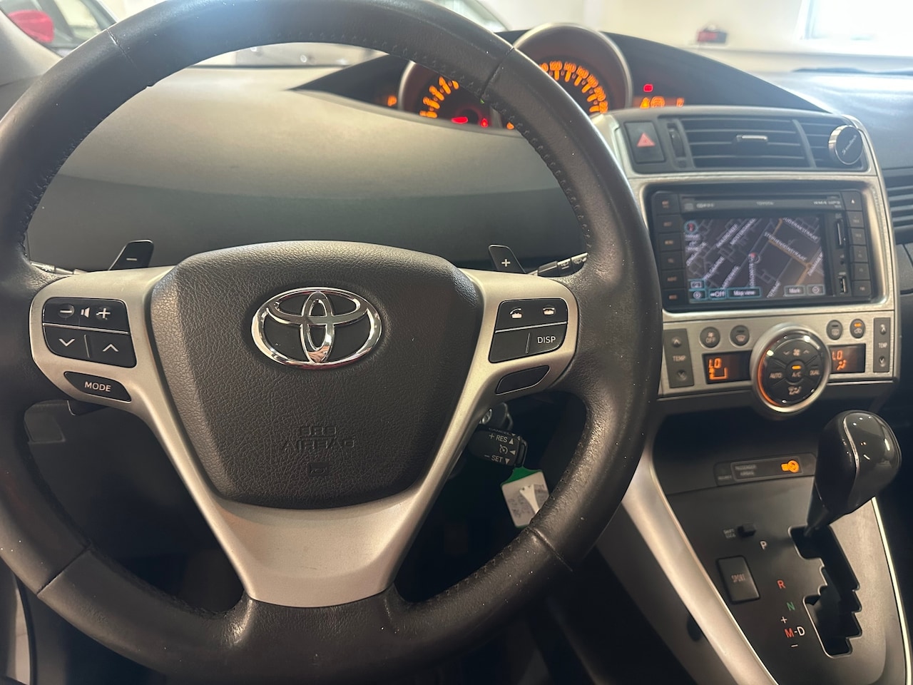 Toyota Verso - 1.8 VVT-i Business 1.8 VVT-i Business,Export prijs .NAP.Airco - AutoWereld.nl