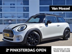 MINI Cooper - 1.5 Chili Business | Panoramadak | LED | Parkeersensoren Achter | 17'' LMV | Navigatie | D