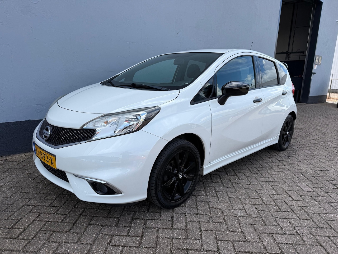 Nissan Note - 1.2 Black Edition - Navigatie - Trekhaak - AutoWereld.nl