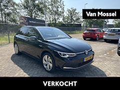 Volkswagen Golf - 1.5 eTSI Style | 150PK Automaat | Privacy Glass | Camera | Sfeerverlichting | Ergo Stoelen
