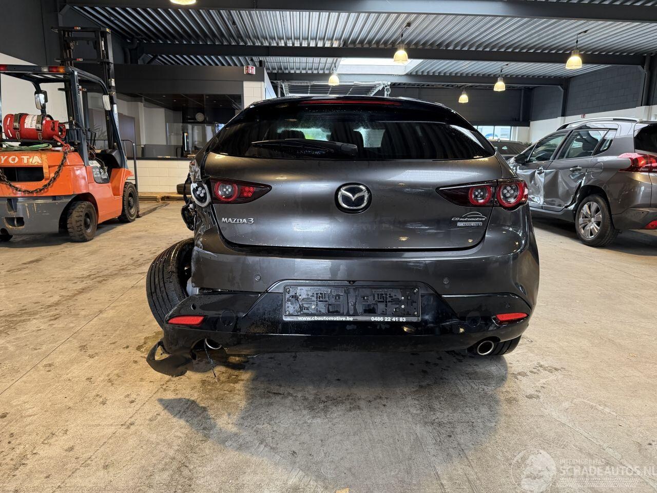 Mazda 3 - 2.0 E-SkyActiv-G 122 2.0 e-SkyActiv G 122
