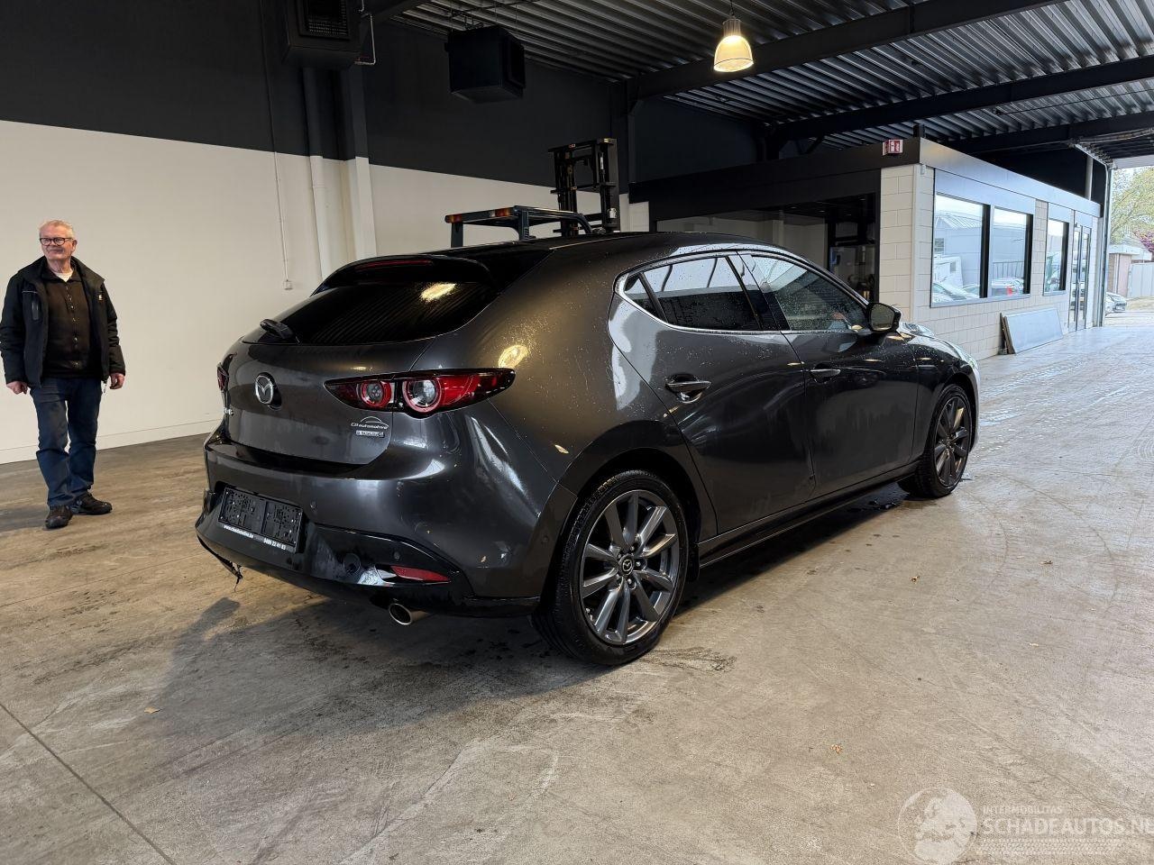 Mazda 3 - 2.0 E-SkyActiv-G 122 2.0 e-SkyActiv G 122