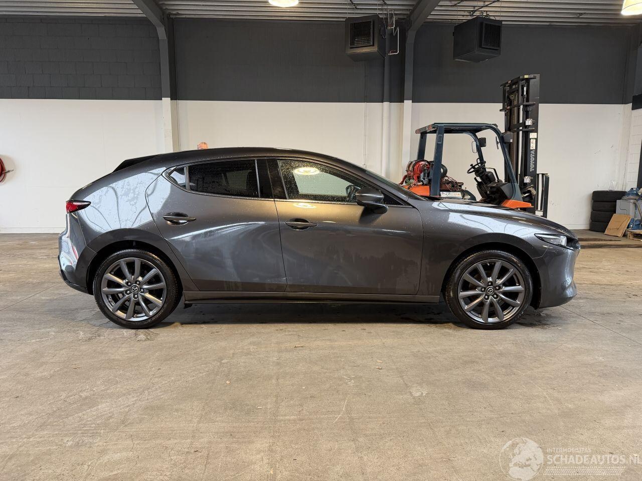 Mazda 3 - 2.0 E-SkyActiv-G 122 2.0 e-SkyActiv G 122
