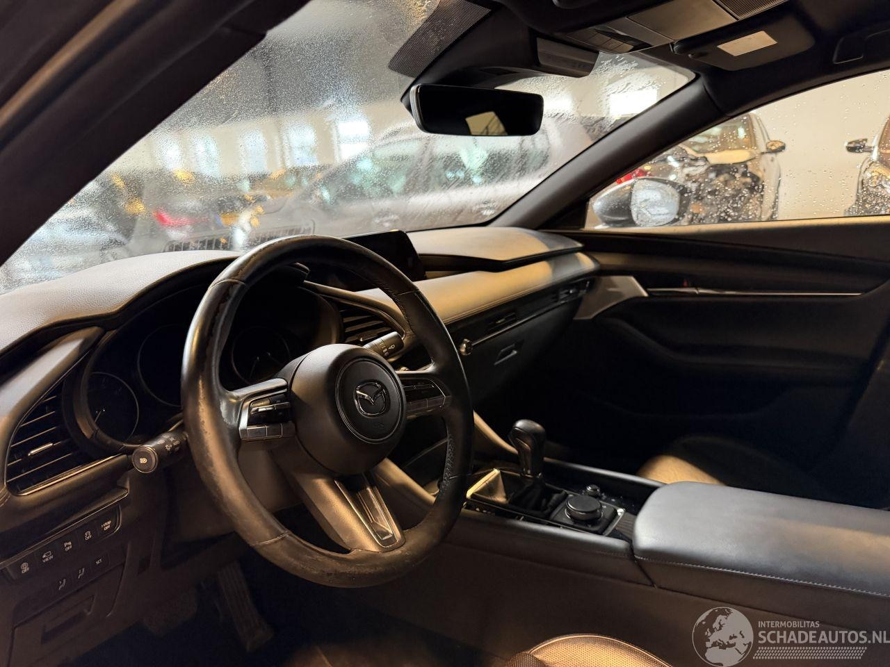 Mazda 3 - 2.0 E-SkyActiv-G 122 2.0 e-SkyActiv G 122