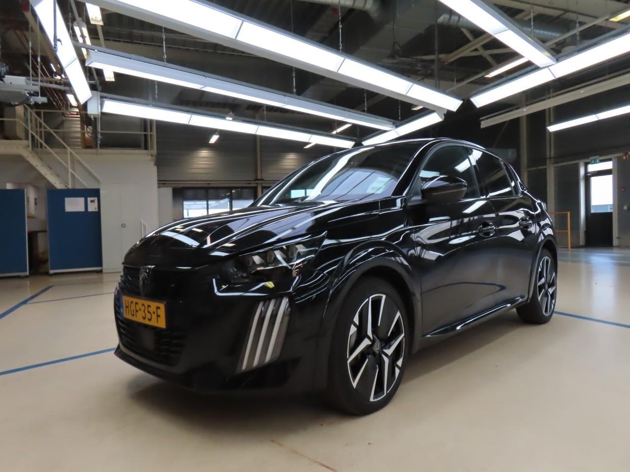 Peugeot 208 - 1.2 Hybrid 145 e-DCS6 GT | Navigatie | Achteruitrijcamera | Sfeerverlichting | Dodehoekdet - AutoWereld.nl