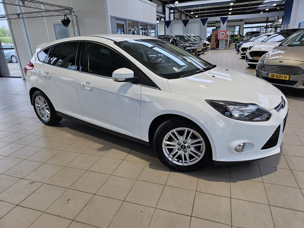 Ford Focus - 1.0 EcoBoost Titanium 1.0 EcoBoost Titanium - AutoWereld.nl