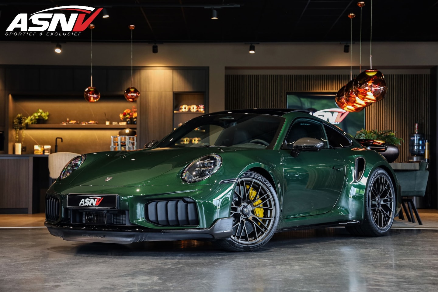 Porsche 911 - 992.2 Coupé 3.6 Turbo S, 711 PK, *ON/STOCK*, Sport/Design/Carbon, OAK/Green, Lift, Burmest - AutoWereld.nl