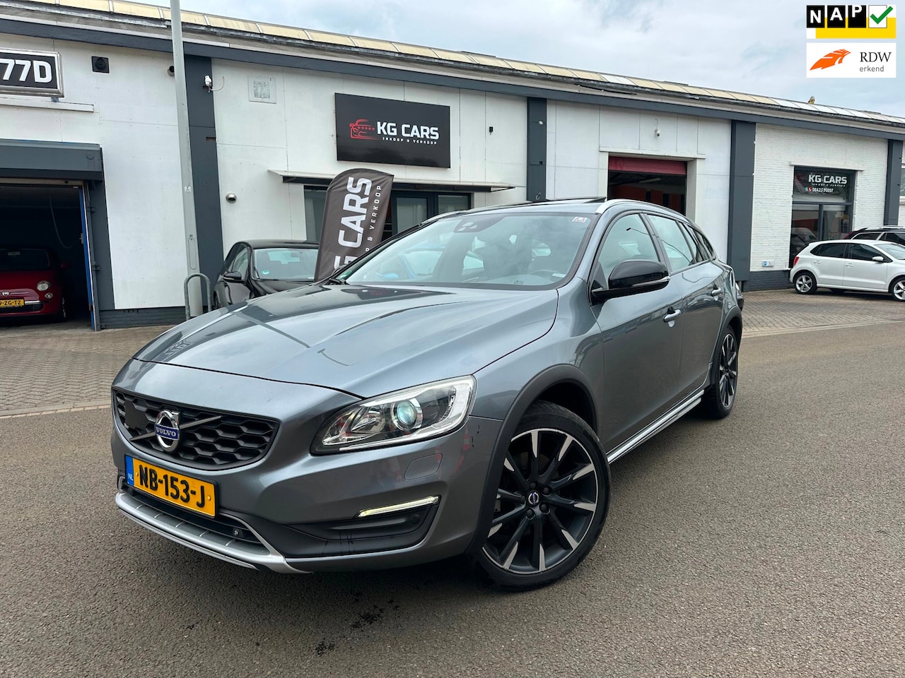 Volvo V60 Cross Country - 2.0 D4 Summum 2.0 D4 Summum - AutoWereld.nl