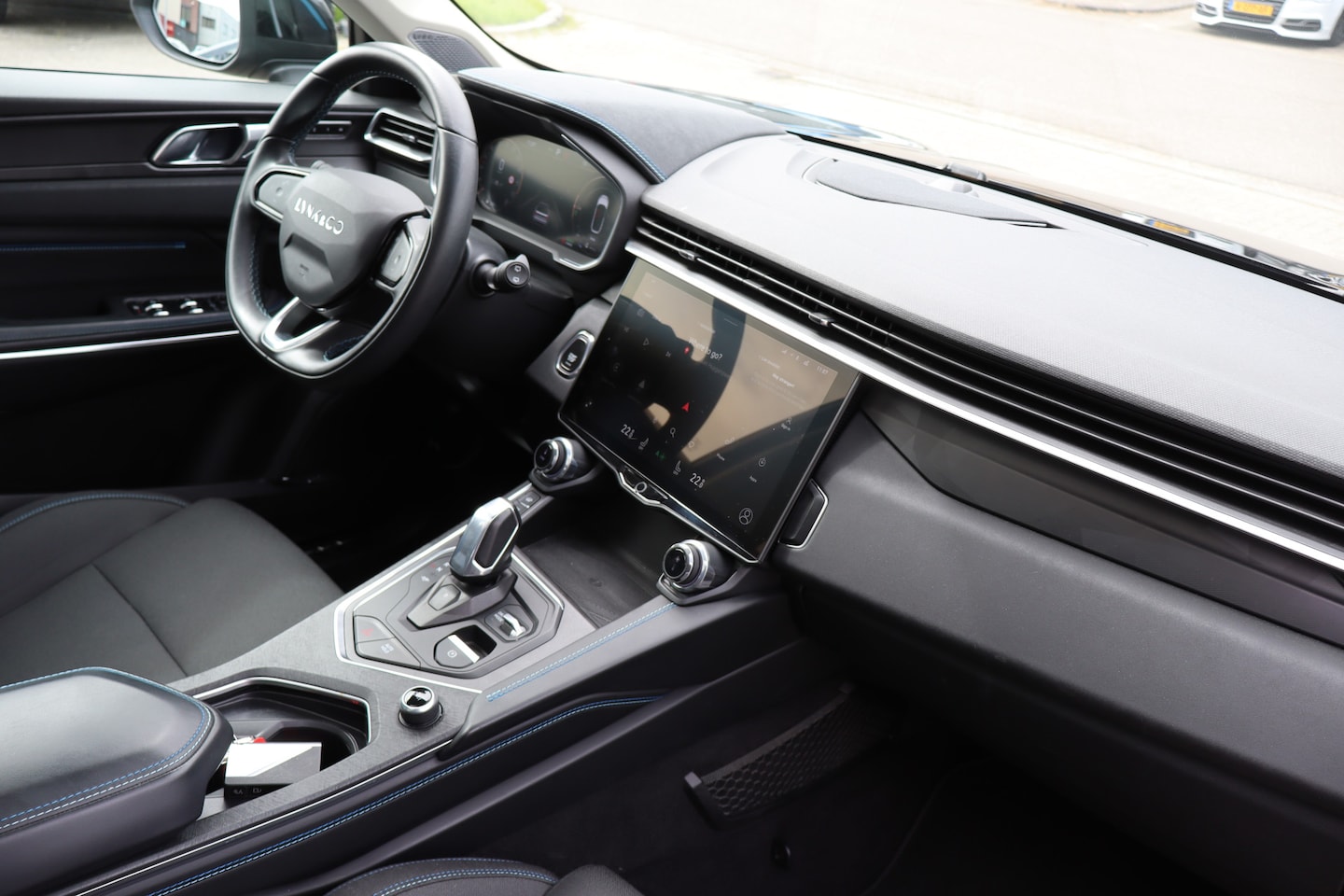 Lynk & Co 01 - 1.5 Panoramadak/Achteruitrijcamera/Apple carplay/Lane assist/Adaptive cruise control/Navig - AutoWereld.nl