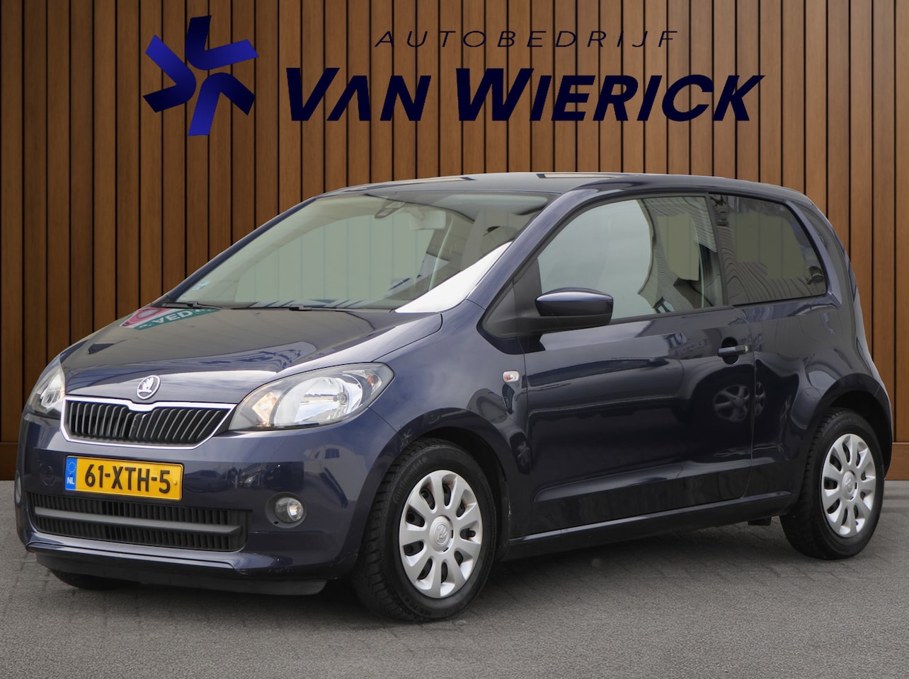 Skoda Citigo - 1.0 Greentech Tour 75PK! | Navi | Bluetooth | Airco | NAP - AutoWereld.nl