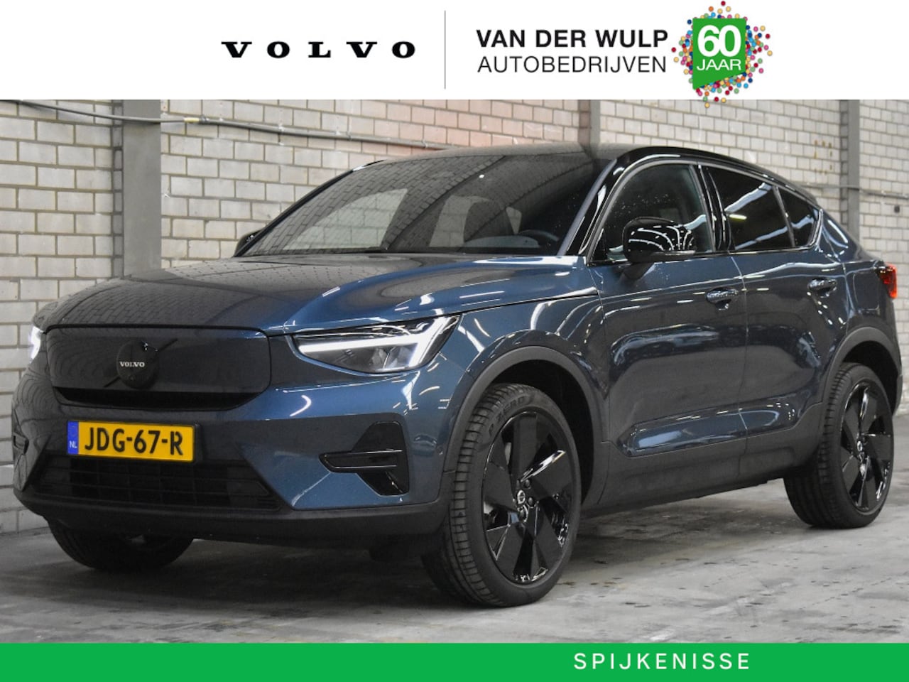 Volvo EC40 - Twin Performance Ultra Black Edition 82 kWh/442PK | Getint Glas - AutoWereld.nl