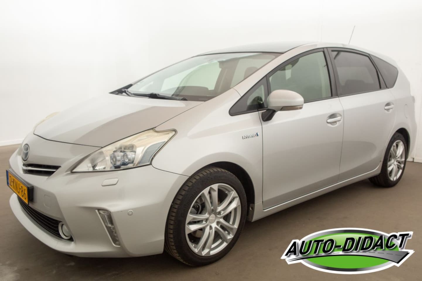 Toyota Prius - Plus 1.8 Automaat 7p. Pano Leder Camera Clima Dynamic Business - AutoWereld.nl