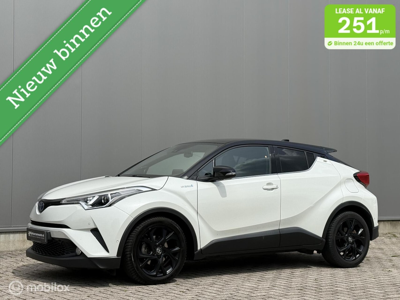 Toyota C-HR - 1.8 Hybrid , Leder, Camera, 2 de eig, pdc v + a - AutoWereld.nl