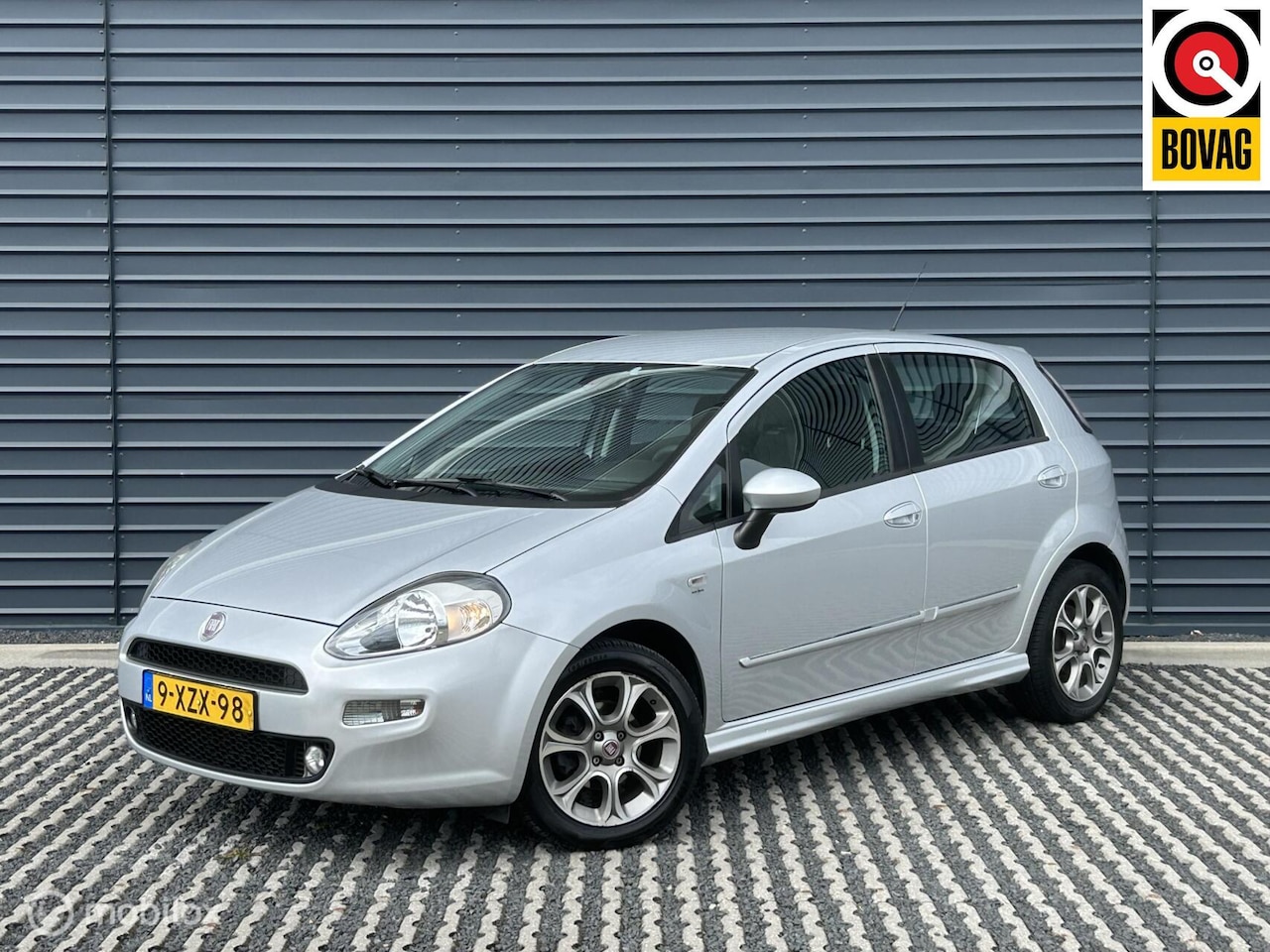Fiat Punto Evo - 0.9 TwinAir Street | Airco | LM velgen - AutoWereld.nl